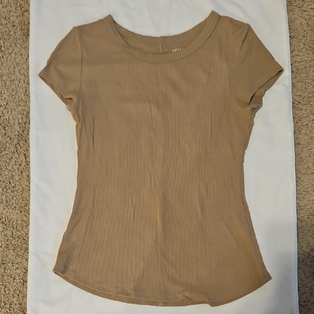 American Eagle Outfitters Tan Short Sleeve Tee